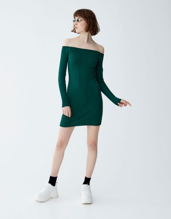 PRĄŻKOWANA SUKIENKA OFF SHOULDER (M)