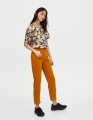 MUSZTARDOWE SPODNIE MOM JEANS (32)