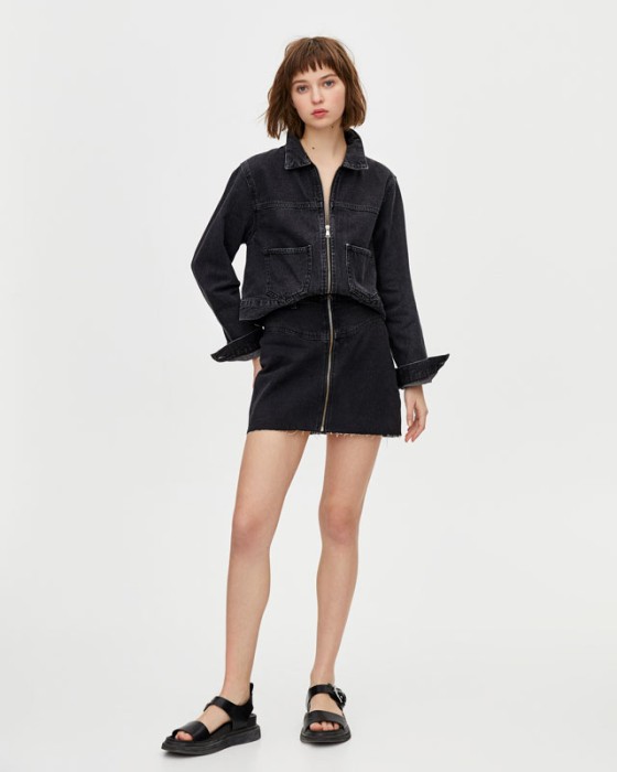 JEANSOWA MINI SPÓDNICA ZAMEK (XS)