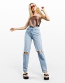 NIEBIESKIE MOM JEANS DZIURY (W28L30)