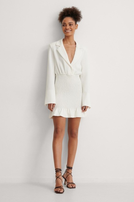 ŚMIETANKOWA SUKIENKA MARSZCZENIA (40)