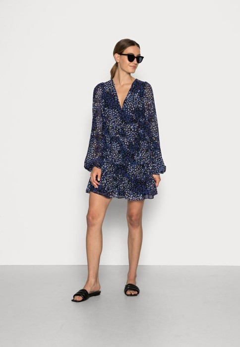 CZARNA SUKIENKA DŁUGI RĘKAW (36)