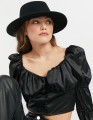 CZARNY SATYNOWY TOP (38)