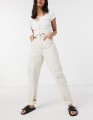 BEŻOWE MOM JEANS WYSOKI STAN (W26L32)