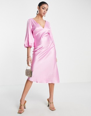 Satynowa sukienka rękaw 3/4 (36)