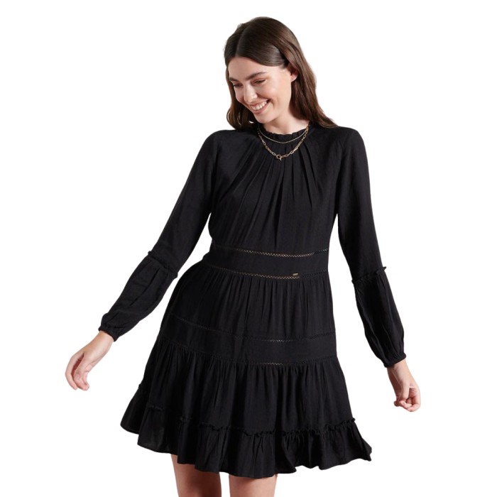 CZARNA SUKIENKA MINI (38)