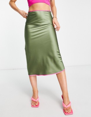 Satynowa spódnica khaki midi (34)