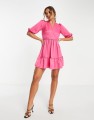 Różowa sukienka mini rękaw 3/4 (38)