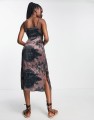 Satynowa sukienka midi print (36)
