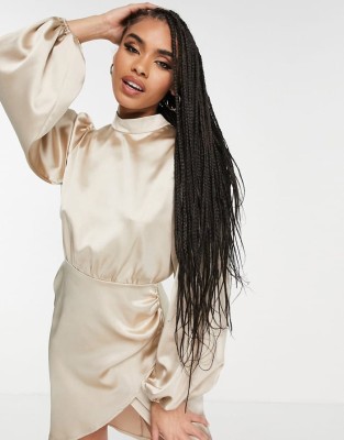 Satynowa sukienka mini (36)