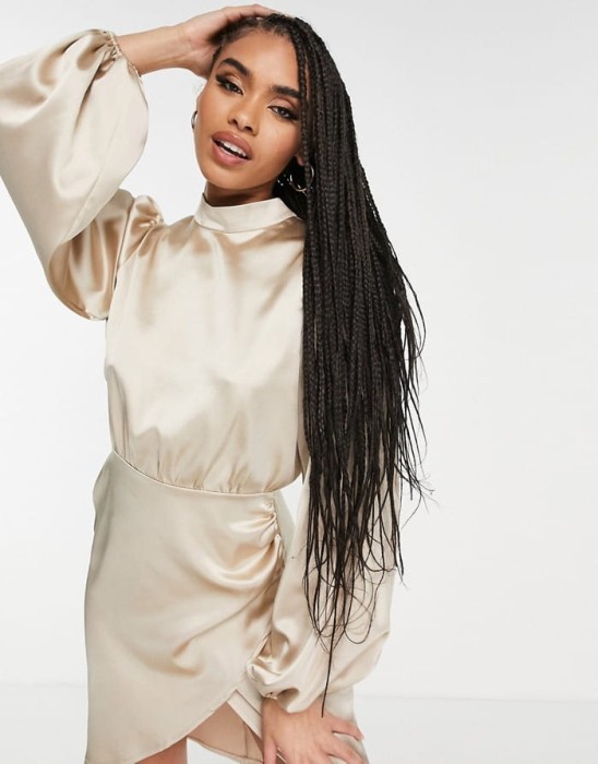 Satynowa sukienka mini (36)