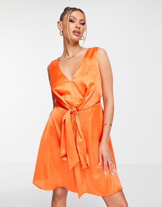 Pomarańczowa sukienka satyna (34)