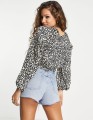 Ecru bluzka animal print (36)