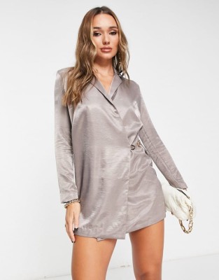 Satynowa sukienka mini kołnierz (40)