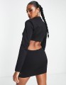 Czarna sukienka mini cut out (36)