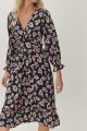 Czarna sukienka midi floral print (34)