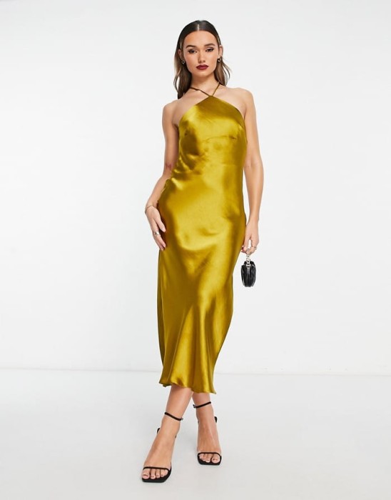 Oliwkowa satynowa sukienka midi (36)