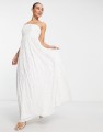 Śmietankowa zdobiona suknia off shoulder (40)