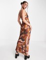 Kolorowa satynowa sukienka maxi (38)