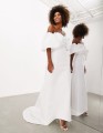 Śmietankowa suknia off shoulder (44)