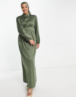 Khaki satynowa sukienka maxi (36)