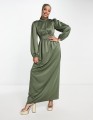 Khaki satynowa sukienka maxi (36)