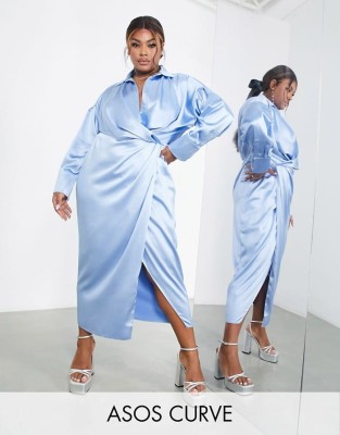 Niebieska satynowa sukienka midi (54)