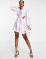 Liliowa mini sukienka cut out (38)