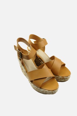 Beżowe sandały koturn odetta (40)