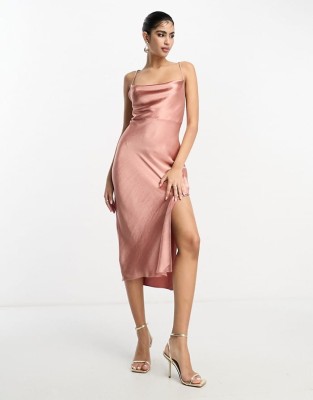 Satynowa sukienka open back (40)