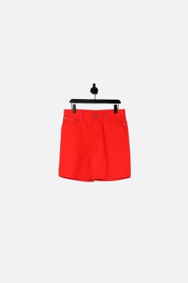 Czerwone jeansowe spodenki (M)