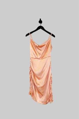 SATYNOWA SUKIENKA RAMIĄCZKA (M)