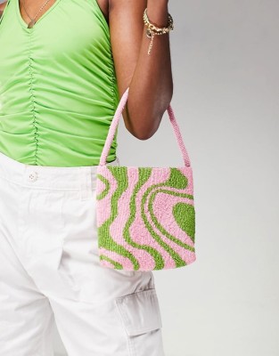 Różowa mała torebka wzór