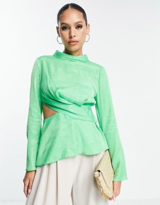 Zielona bluzka cut out (40)
