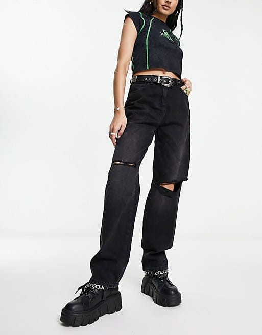 202382583-1-black.jpg