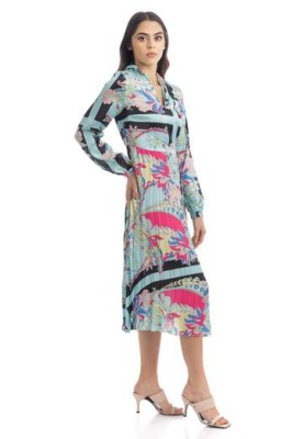 Kolorowa plisowana sukienka midi (36)