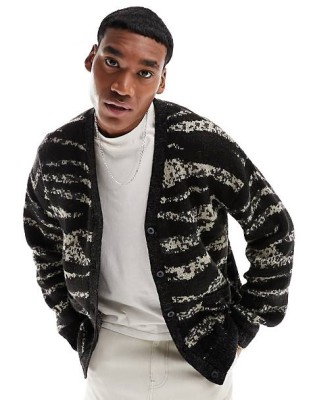 Czarny sweter oversize wzór guziki (S)