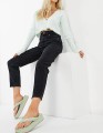 Pull&Bear Petite – Czarne jeansy mom_ 4 z 4.jpg