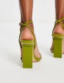 Public Desire – Grace – Oliwkowe sandały na (1).jpg