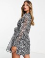 River Island – Czarna sukienka koszulowa mini we_yy (1).jpg