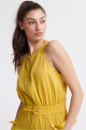 Musztardowy krótki kombinezon (34)