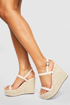 Beżowe zdobione sandały (41)