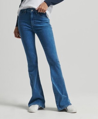 Niebieskie jeansy dzwony (28/31)