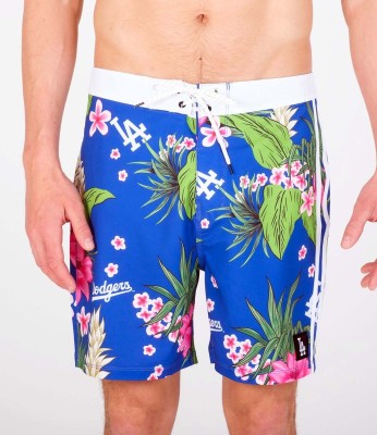 Niebieskie boardshorty wzór (32)