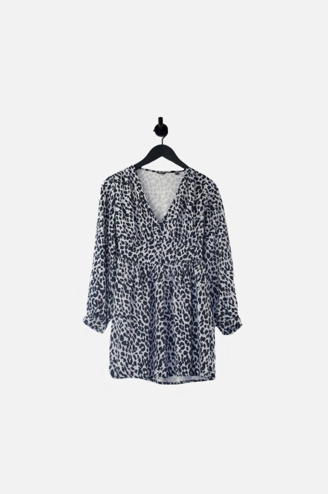 Popielata sukienka wzór zwierzęcy