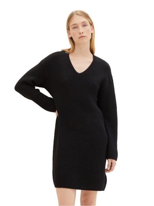 Czarna dzianinowa sukienka v neck (36)