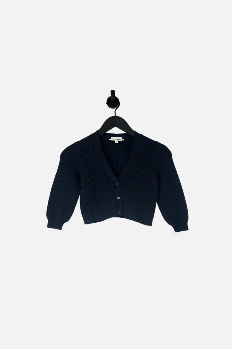 Granatowy sweter guziki