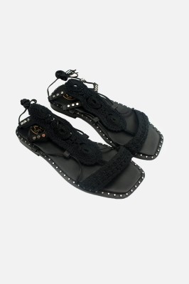 Czarne sandały wiązanie (38)