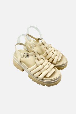 Beżowe sandały sprzączka (38)