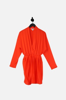 Czerwona satynowa sukienka mini (36)